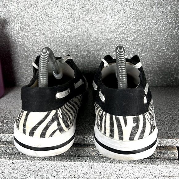 Blue Fin Breeze Zebra Print Sequins Boat Shoes Size 3 - Picture 4 of 7